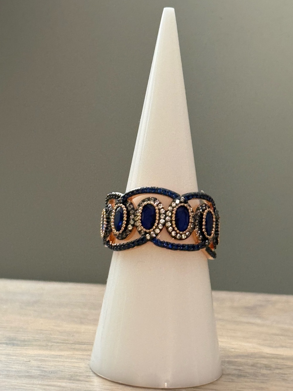 Bomb Party September Ring “Spotlight Stealer” Size 7. Brand New!